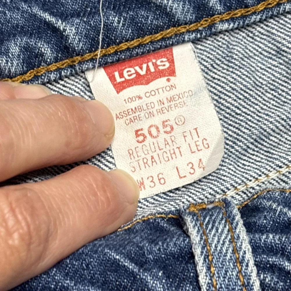 Vintage Levis 505 Jeans Mens 36x34 Blue Regular Straight Medium Wash Denim